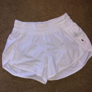 Lululemon Tracker Short V *4 inch
